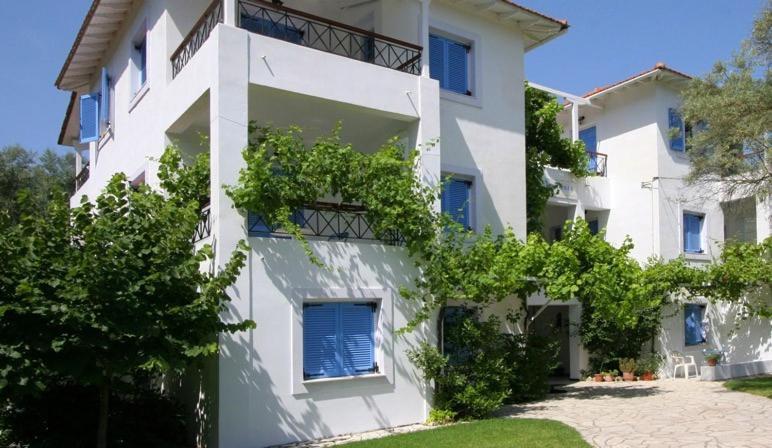 Armonia Apartments Vasiliki  Exterior photo